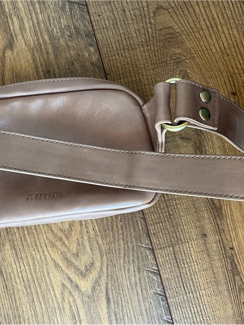 Andar Indie Dusk Leather Crossbody Bag - Picture 5 of 15